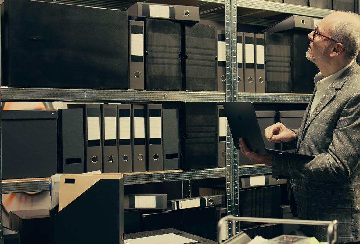 Why shcools choose SDS as a custodian of their files and records